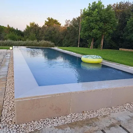 Odegos Aira