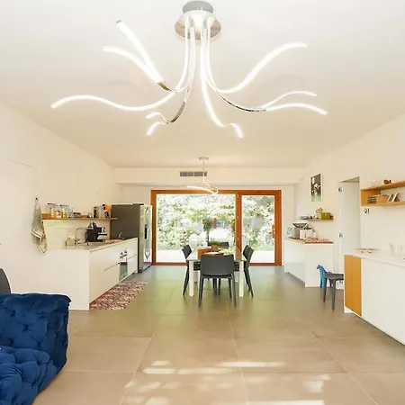 Odegos Aira Villa